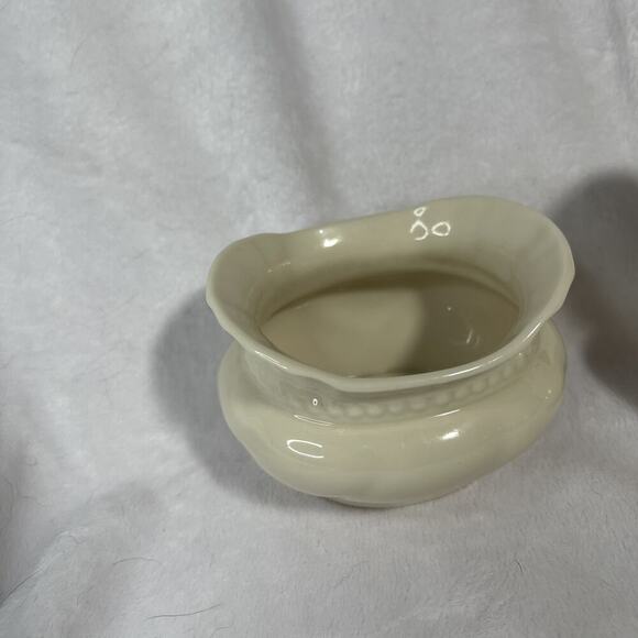 Vintage Estate Lenox Colonial Ivory Open Porcelain Sugar & Creamer Set - Picture 3 of 6